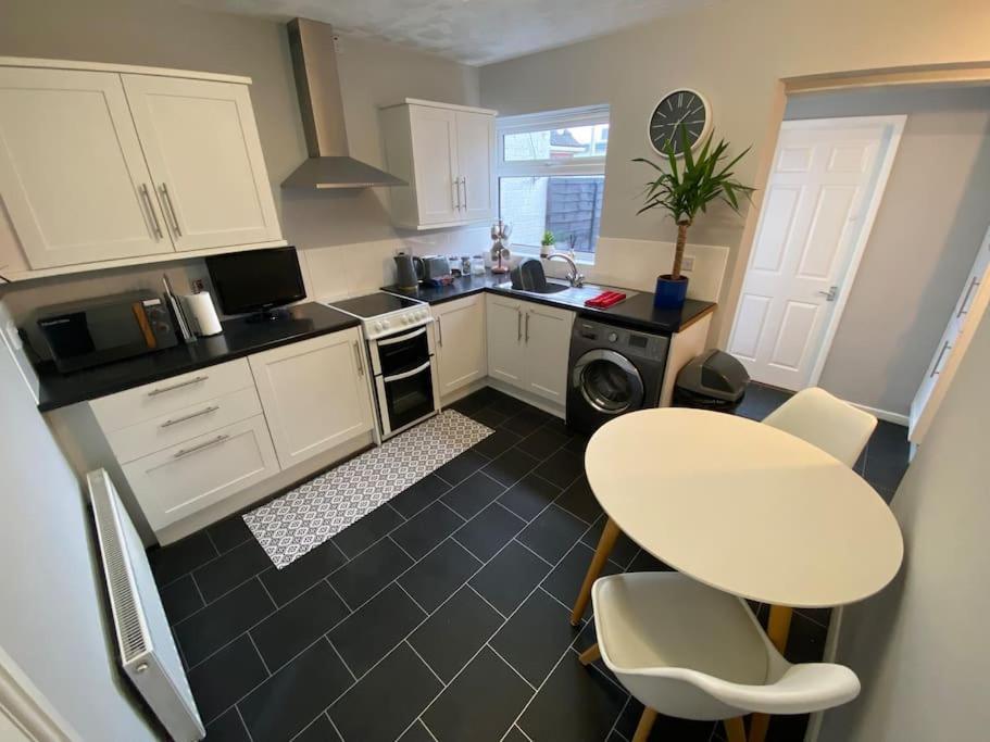 Seaside 2 Bed Townhouse, Near Cleethorpes Station 빌라 외부 사진
